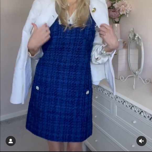 Zara blogger's favourite blue tweed dress with Pearl jewel buttons - Picture 5 of 11